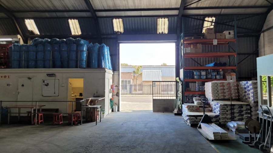 To Let commercial Property for Rent in Maitland Western Cape